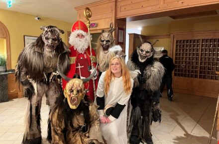Nikolaus und Krampus zu Besuch im Gesundheitsresort Weißbriach