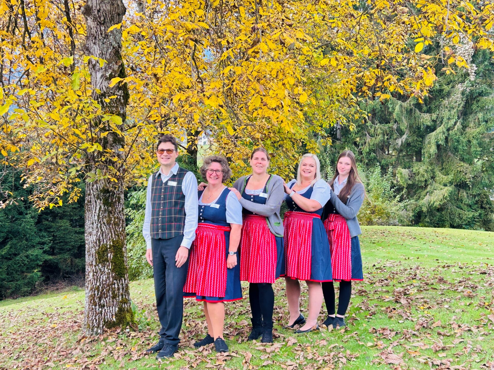 Mitarbeiterinnen der Rezeption im Gesundheitsresort Weißbriach